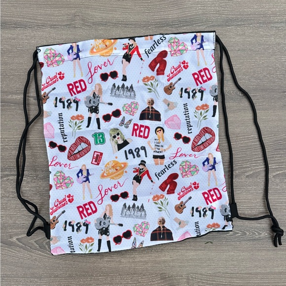 Taylor Swift Drawstring Bag - NEW - Picture 1 of 3